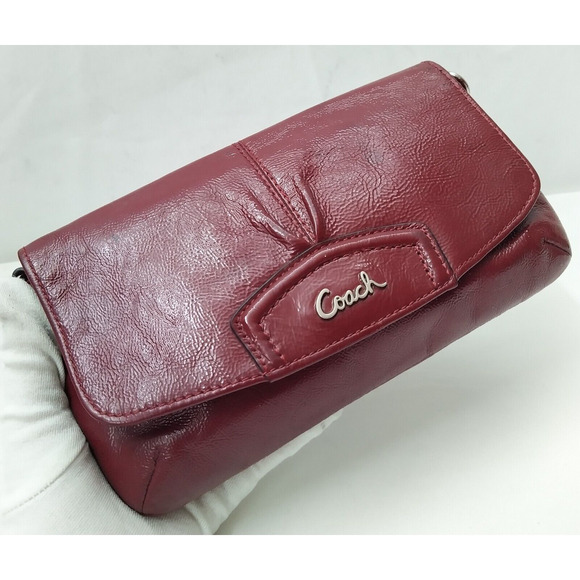 Coach Ashley Red Leather Credit Card Large Wristlet Wallet - Picture 3 of 14